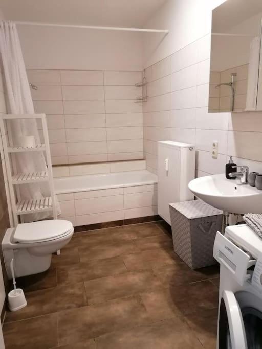 Cozy City Apartment Зенфтенберг Экстерьер фото